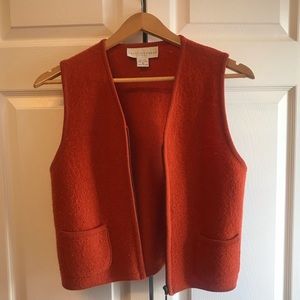 Geoffrey Beene 100% wool zip up vest, size medium